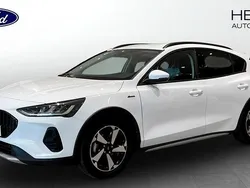 Vit (white) Begagnad 2024 Ford Focus Active Halvkombi | 229 900 kr (Bra pris)