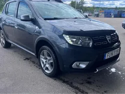 Grå Begagnad 2017 Dacia Sandero Stepway Halvkombi | 65 000 kr (Marknadspris)