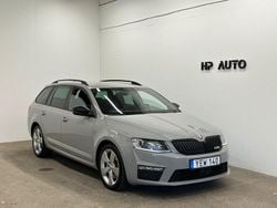 Mörkgrå Begagnad 2016 Skoda Octavia RS Kombi | 139 900 kr (Marknadspris)
