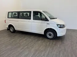 Vit Begagnad 2015 VW Caravelle Trendline Minibuss | 289 000 kr (Marknadspris)