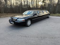 Svart Begagnad 2004 Lincoln Town Car Sedan | 169 800 kr
