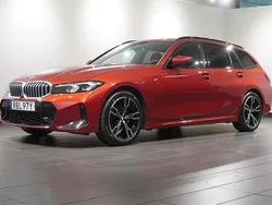 Röd Begagnad 2024 BMW 320 M Sport Kombi | 488 800 kr (Dyr)