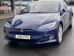 Blå Begagnad 2019 Tesla Model S Sedan | 305 000 kr (Marknadspris)
