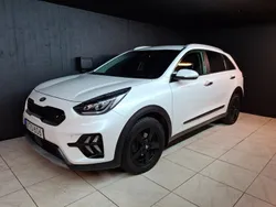 Vit Begagnad 2020 Kia Niro Advance SUV | 139 900 kr