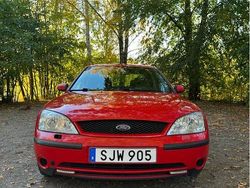 Röd Begagnad 2001 Ford Mondeo Sedan | 16 000 kr (Lite dyr)