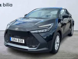 Svart Begagnad 2025 Toyota C-HR SUV | 329 900 kr