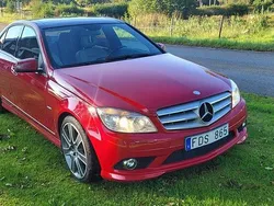 Röd Begagnad 2011 Mercedes C200 AMG Sedan | 65 000 kr (Marknadspris)