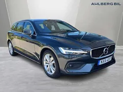 Grå Begagnad 2018 Volvo V60 Momentum Kombi | 254 500 kr (Marknadspris)