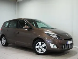 Brun Begagnad 2010 Renault Scénic III Minibuss | 39 800 kr