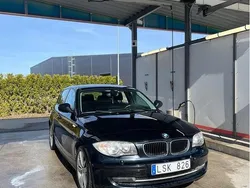 Svart Begagnad 2011 BMW 116 Halvkombi | 64 999 kr (Marknadspris)