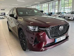 Röd Begagnad 2024 Mazda CX-80 Homura-Line SUV | 599 900 kr (Marknadspris)