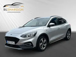 Grå Begagnad 2019 Ford Focus Active Halvkombi | 189 900 kr (Marknadspris)