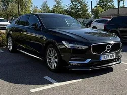 Svart Begagnad 2018 Volvo S90 Momentum Sedan | 235 000 kr (Marknadspris)