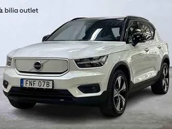 Vit Begagnad 2022 Volvo XC40 SUV | 339 900 kr