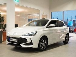 Vit Begagnad 2024 MG MG3 Luxury Halvkombi | 209 900 kr (Bra pris)