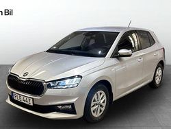 Silver (brilliant silver metallic) Begagnad 2025 Skoda Fabia Selection Halvkombi | 239 900 kr (Marknadspris)
