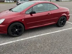 Röd Begagnad 2005 Peugeot 307 CC Cab | 48 000 kr (Marknadspris)