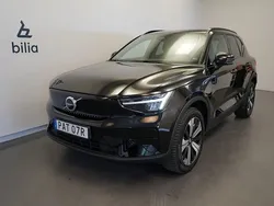 Svart Begagnad 2022 Volvo XC40 Core SUV | 364 500 kr