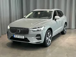 Grå Begagnad 2023 Volvo XC60 Core SUV | 498 800 kr (Marknadspris)