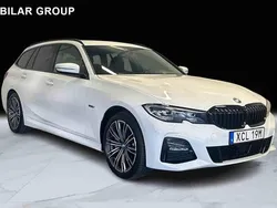 Vit Begagnad 2022 BMW 330e Kombi | 369 000 kr