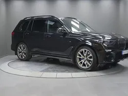 Svart Begagnad 2022 BMW X7 Executive SUV | 929 000 kr (Bra pris)