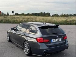 Grå Begagnad 2018 BMW 330 M Sport Kombi | 269 000 kr (Lite dyr)