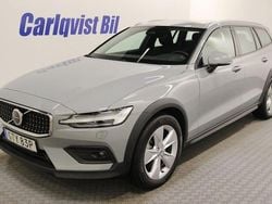 Vapour grey metallic Begagnad 2024 Volvo V60 CC Core Kombi | 439 000 kr (Lite dyr)