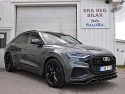 Grå Begagnad 2018 Audi Q8 S-Line SUV | 589 000 kr (Marknadspris)