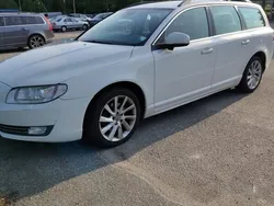 Vit Begagnad 2016 Volvo V70 Momentum Kombi | 173 000 kr (Dyr)