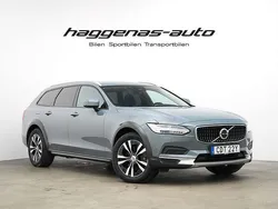 Grå Begagnad 2022 Volvo V90 CC Core Kombi | 429 000 kr (Marknadspris)
