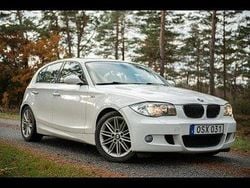 Vit Begagnad 2008 BMW 120 Advantage Halvkombi | 73 500 kr (Marknadspris)
