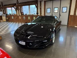 Svart Begagnad 2002 Pontiac Firebird Sportkupé | 199 000 kr