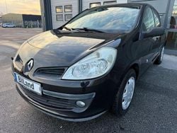 Svart Begagnad 2008 Renault Clio R.S. Halvkombi | 23 990 kr (Marknadspris)