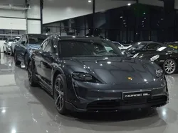 Grå Begagnad 2022 Porsche Taycan 4S Cross Turismo Sedan | 1 350 000 kr