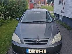 Grå Begagnad 2006 Toyota Corolla Halvkombi | 41 900 kr (Lite dyr)