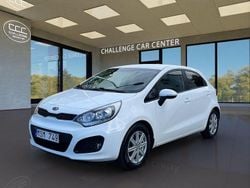 Vit Begagnad 2012 Kia Rio Halvkombi | 39 000 kr (Marknadspris)