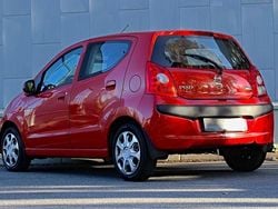 Röd Begagnad 2010 Nissan Pixo Halvkombi | 29 900 kr