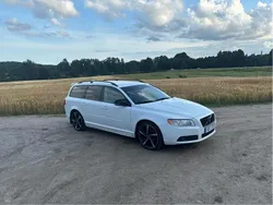 Vit Begagnad 2013 Volvo V70 Kombi | 83 000 kr (Bra pris)