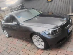 Grå Begagnad 2005 BMW 330 Comfort Edition Sedan | 64 000 kr (Lite dyr)