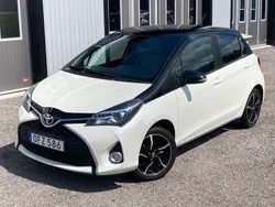 Vit Begagnad 2016 Toyota Yaris Style Halvkombi | 129 800 kr (Marknadspris)