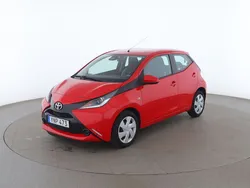 Röd Begagnad 2017 Toyota Aygo X-play Halvkombi | 127 000 kr (Marknadspris)