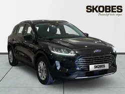 Svart Begagnad 2022 Ford Kuga Business Edition SUV | 269 900 kr (Marknadspris)