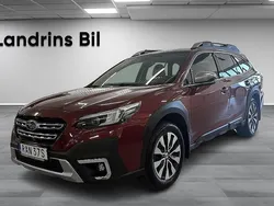 Ljusröd Begagnad 2023 Subaru Outback SUV | 359 900 kr (Bra pris)
