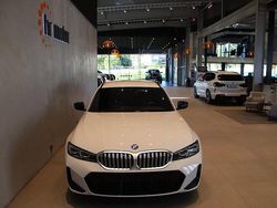 Vit Begagnad 2023 BMW 330e M Sport Kombi | 389 000 kr (Lite dyr)