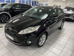 Svart Begagnad 2011 Ford Fiesta Titanium Halvkombi | 57 900 kr (Marknadspris)