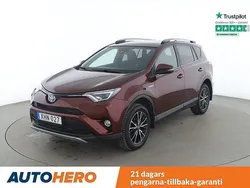 Mörkröd Begagnad 2016 Toyota RAV4 Hybrid SUV | 239 000 kr (Marknadspris)