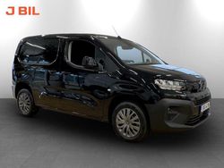 Svart (svart perla nera) Ny 2025 Citroën Berlingo Business Class Van | 362 375 kr (Marknadspris)