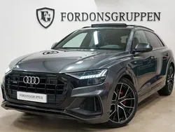 Grå Begagnad 2018 Audi Q8 S-Line SUV | 579 800 kr (Marknadspris)
