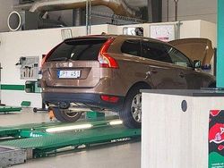 Brun Begagnad 2010 Volvo XC60 Summum SUV | 67 000 kr