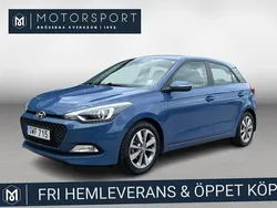 Ljusblå (blå) Begagnad 2015 Hyundai i20 Halvkombi | 109 900 kr (Lite dyr)